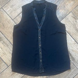 Thalia Sodi S button down sleeveless woman’s top